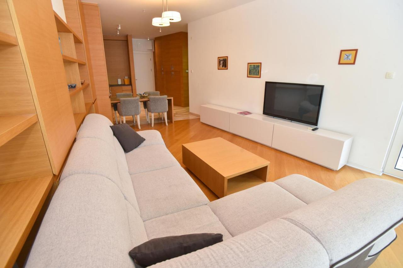Apartments Menuet 부드바 외부 사진
